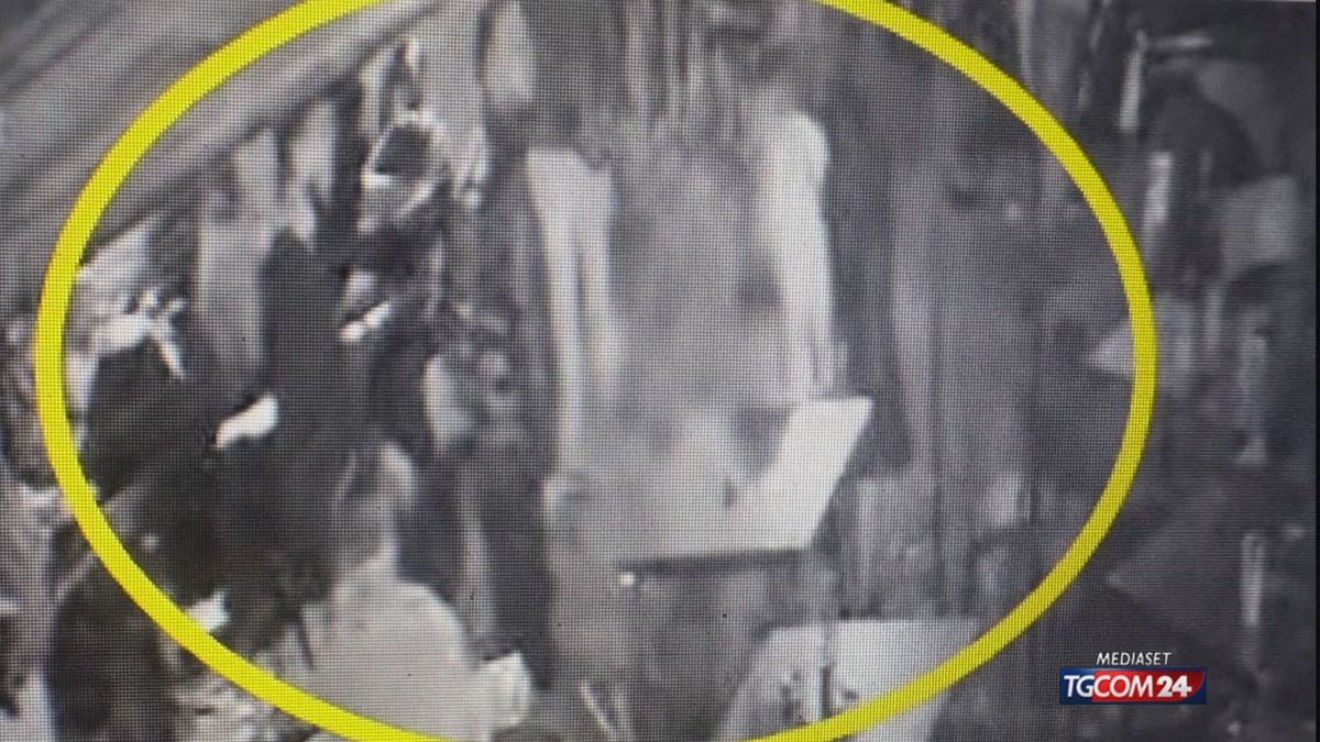 omicidio palermo le telecamere smentiscono la versione del killer