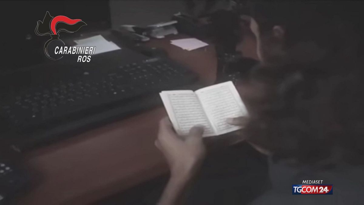 Roma, diffondeva contenuti jihadisti su TikTok: arrestato tunisino