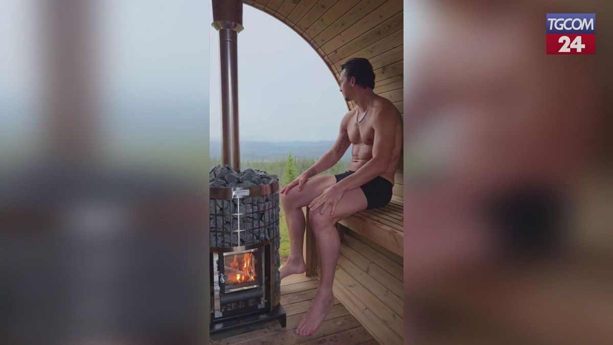 Zlatan Ibrahimovic si gode un momento di relax in sauna