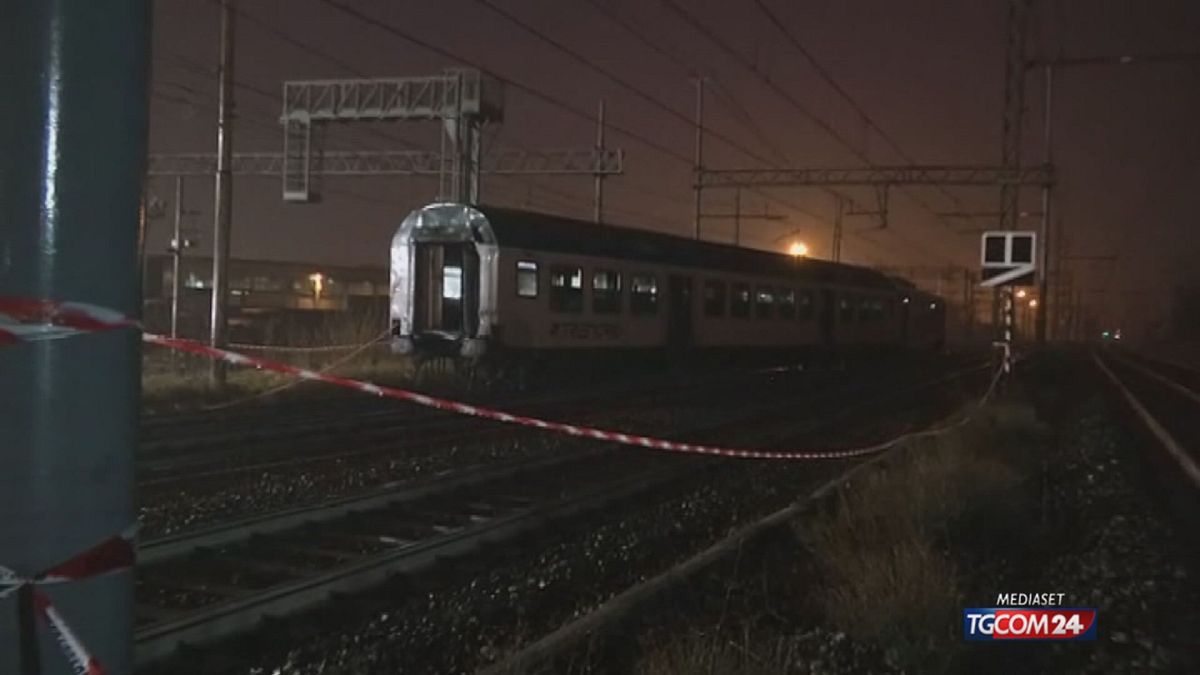 tre giovani travolti da un treno nel novarese un morto e un ferito grave
