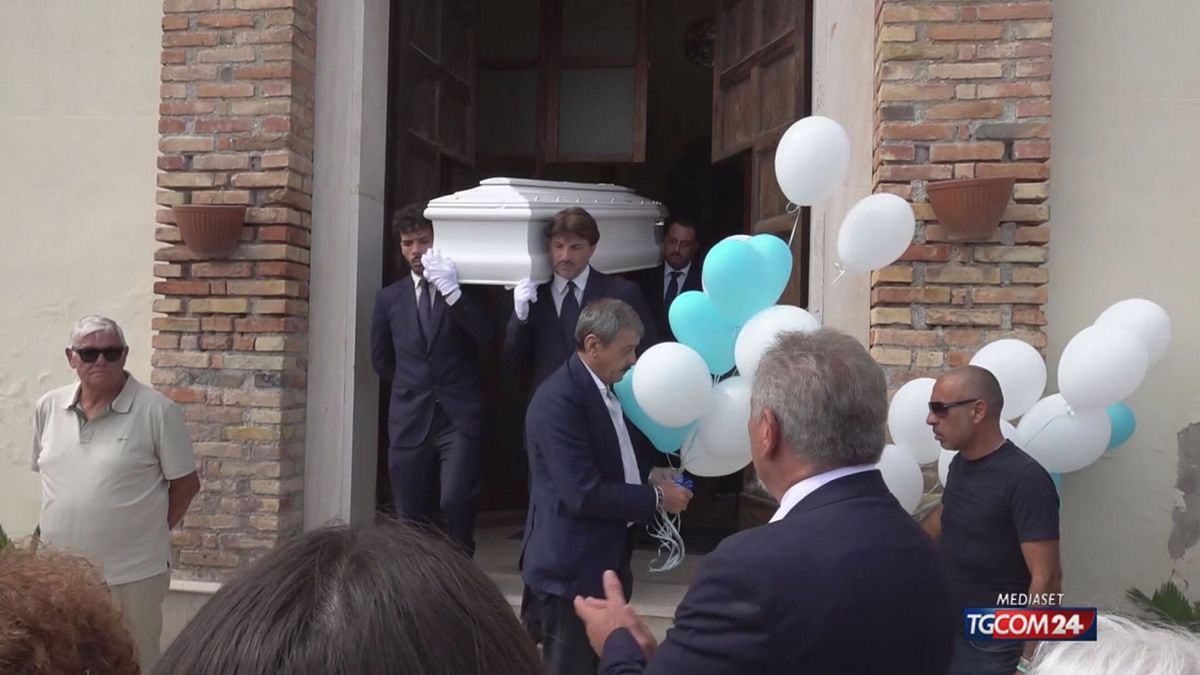 paolo suicida per bullismo a latina tre insegnanti sotto accusa