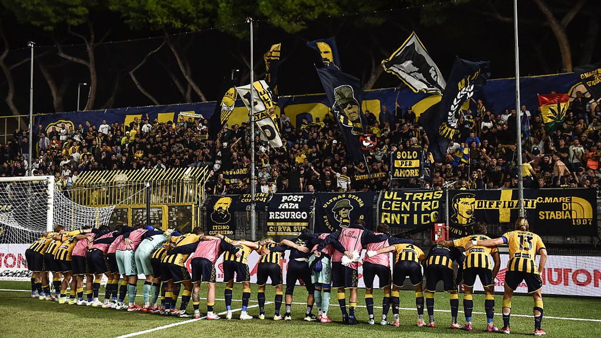 Juve Stabia, Figc chieder&agrave; gli atti. A maggio ultras legati ai clan sul  palco della festa playoff