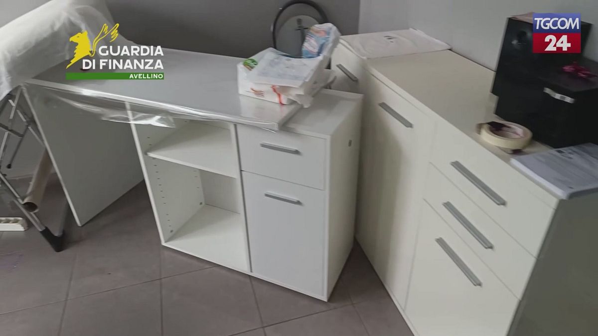 avellino scoperto garage trasformato in centro estetico