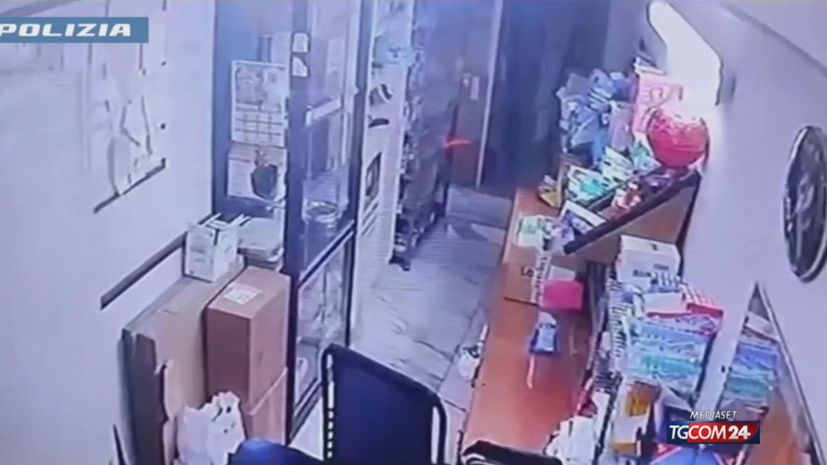 Catania, picchia brutalmente la moglie in negozio: arrestato 34enne incastrato dalle immagini del sistema di videosorveglianza
