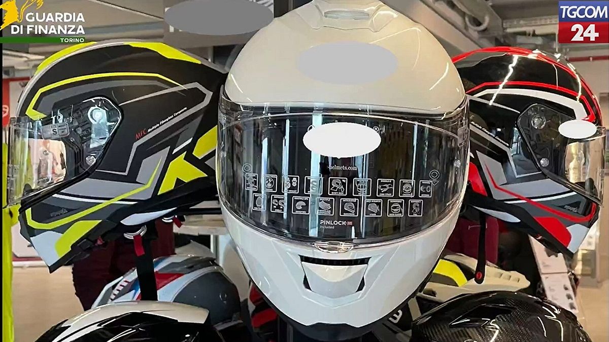 Falso "made in Italy": sequestrati 5,5 milioni di accessori moto auto