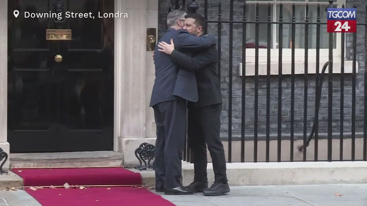 Londra, Zelensky a Downing Street: incontro con la Coalizione dei Volenterosi