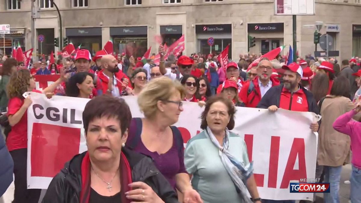 A Roma il corteo nazionale della Cgil contro la Manovra