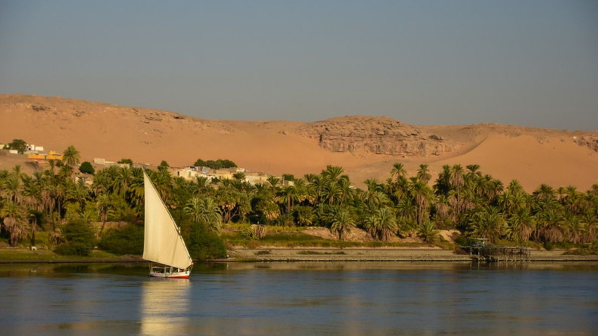 Egitto, incendio su una nave da crociera sul Nilo: a bordo 60 italiani