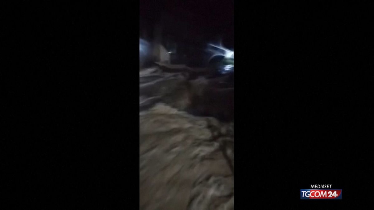 Uragano Melissa si abbatte su Cuba, evacuate 700mila persone