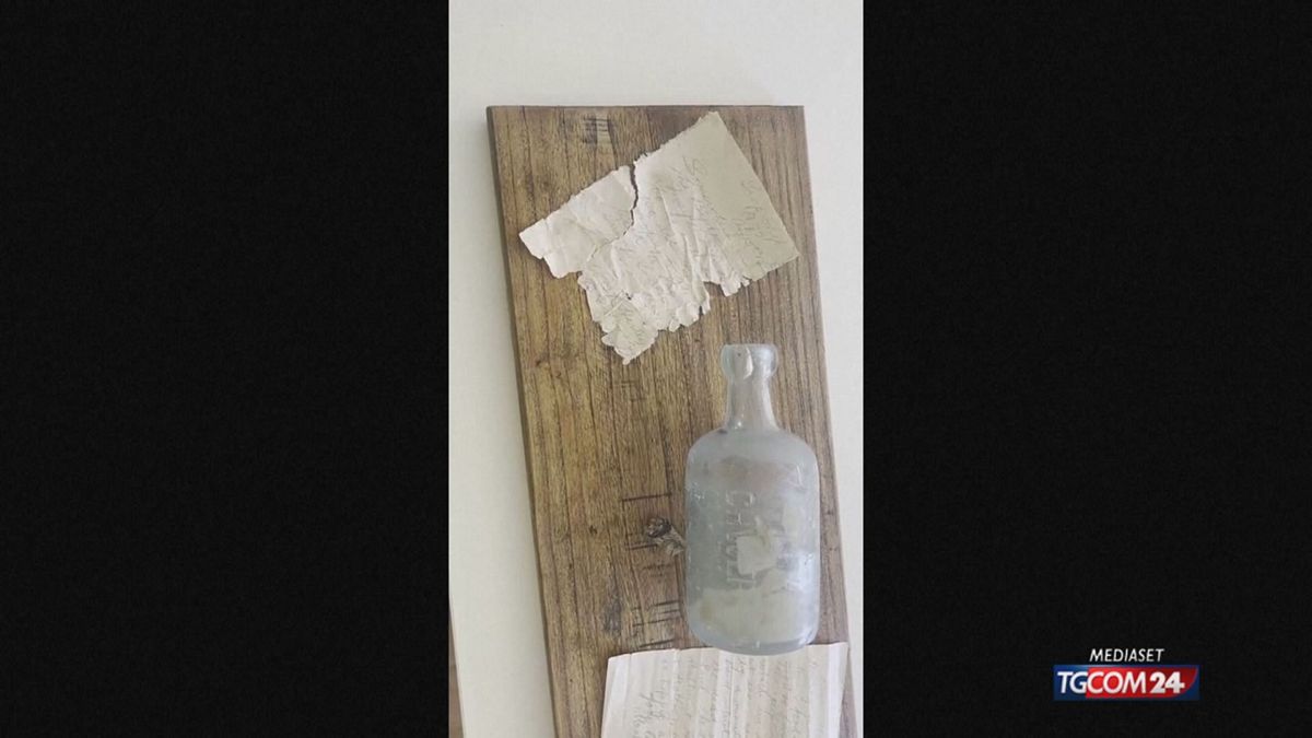 si 232 spiaggiata in australia una bottiglia con messaggi di soldati della prima guerra