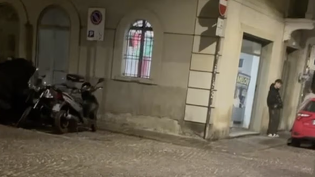 parma cori fascisti e inni al duce nella sede di fratelli d italia 232 polemica