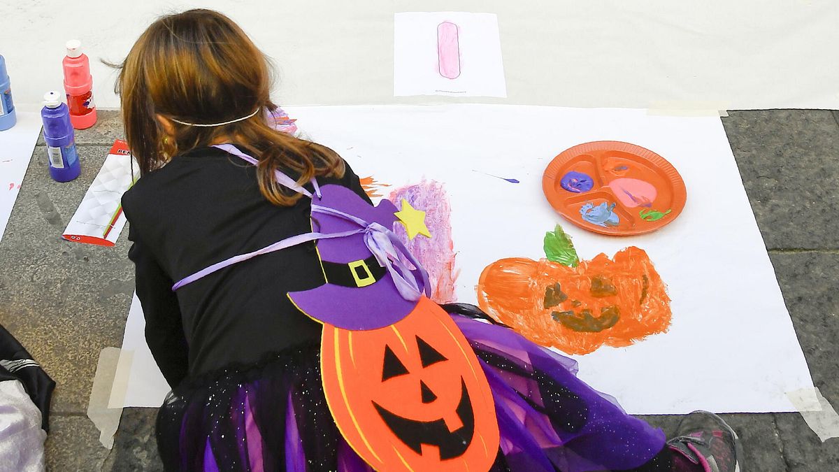 Verona, niente maschere di Halloween a scuola: protestano i genitori