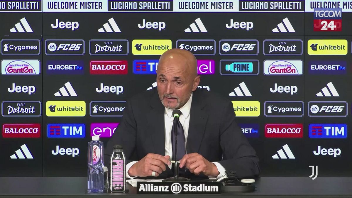 Spalletti debutta e scherza sul tatuaggio del Napoli: "Il sangue l