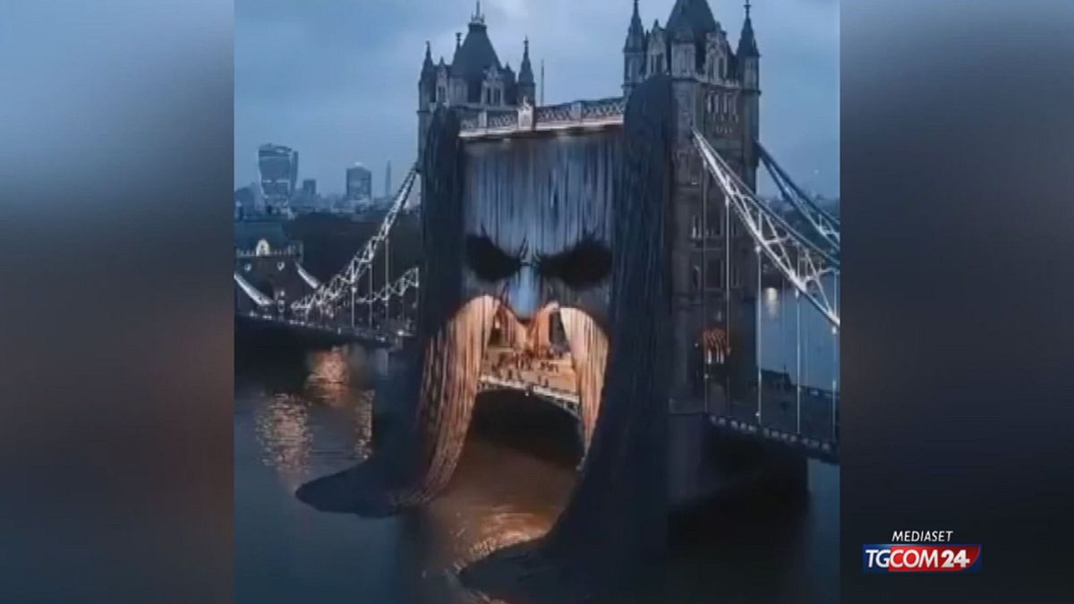 Da Londra a Manhattan, il mondo "si traveste" per Halloween