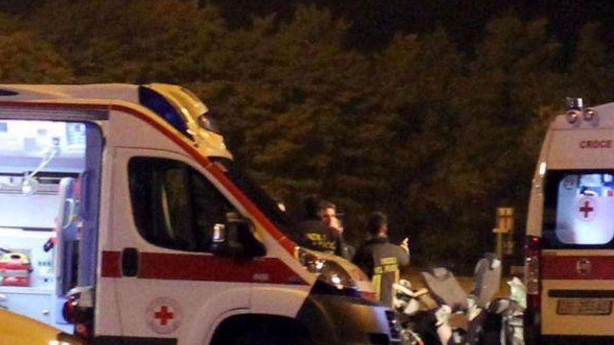 travolto mentre soccorre un automobilista 25enne muore a bari