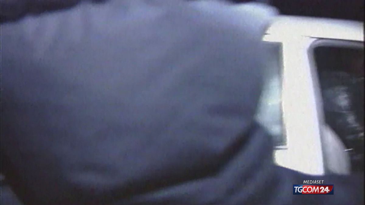 Sterminò famiglia nel Varesotto, Del Grande in fuga