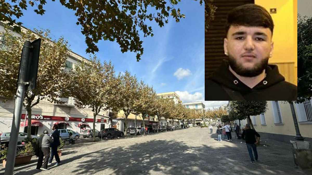 Agguato a Napoli, diciottenne ucciso da colpo di arma da fuoco | Il padre: "Non era lui l