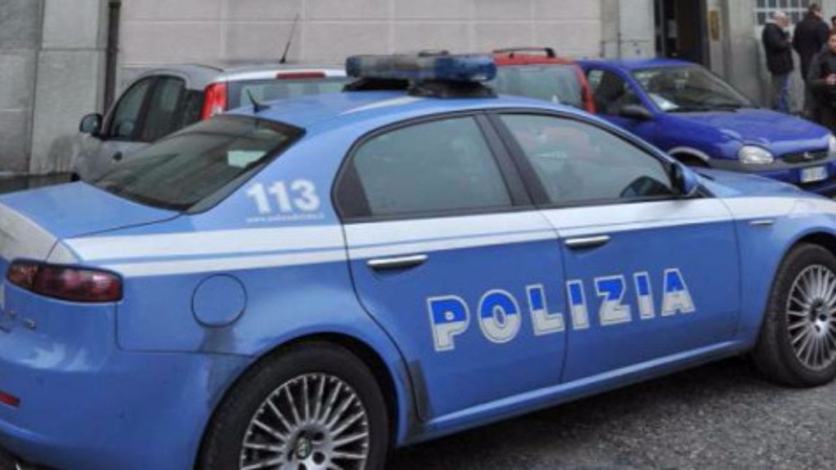 milano aggredisce l ex davanti alle figlie e poi va a bere un aperitivo 43enne arrestato