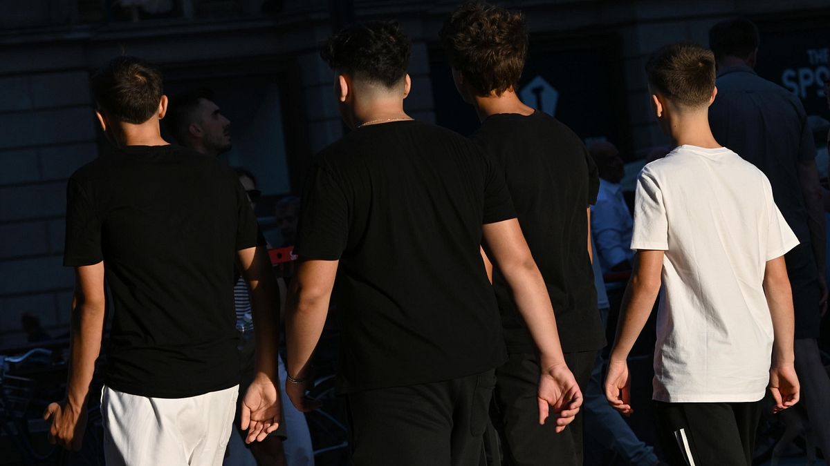 Moncalieri, 15enne torturato nella notte di Halloween: la madre chiede giustizia, indagati tre adolescenti della baby gang