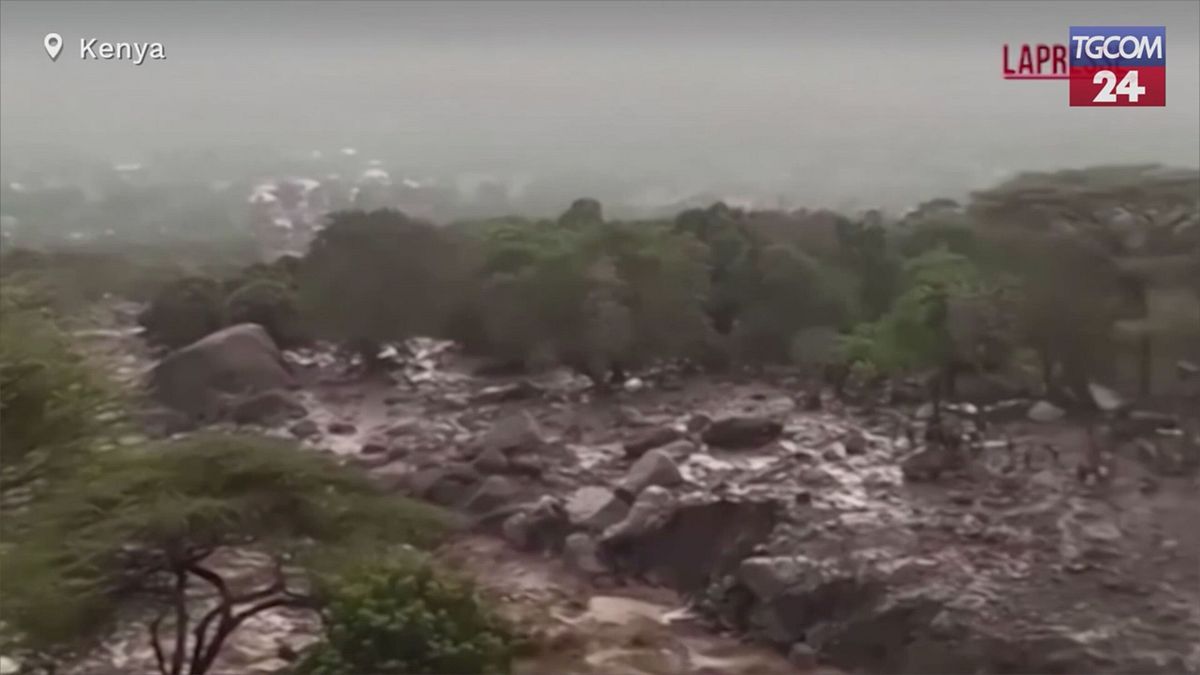 Kenya, frana devasta la Rift Valley: 21 morti e 30 dispersi