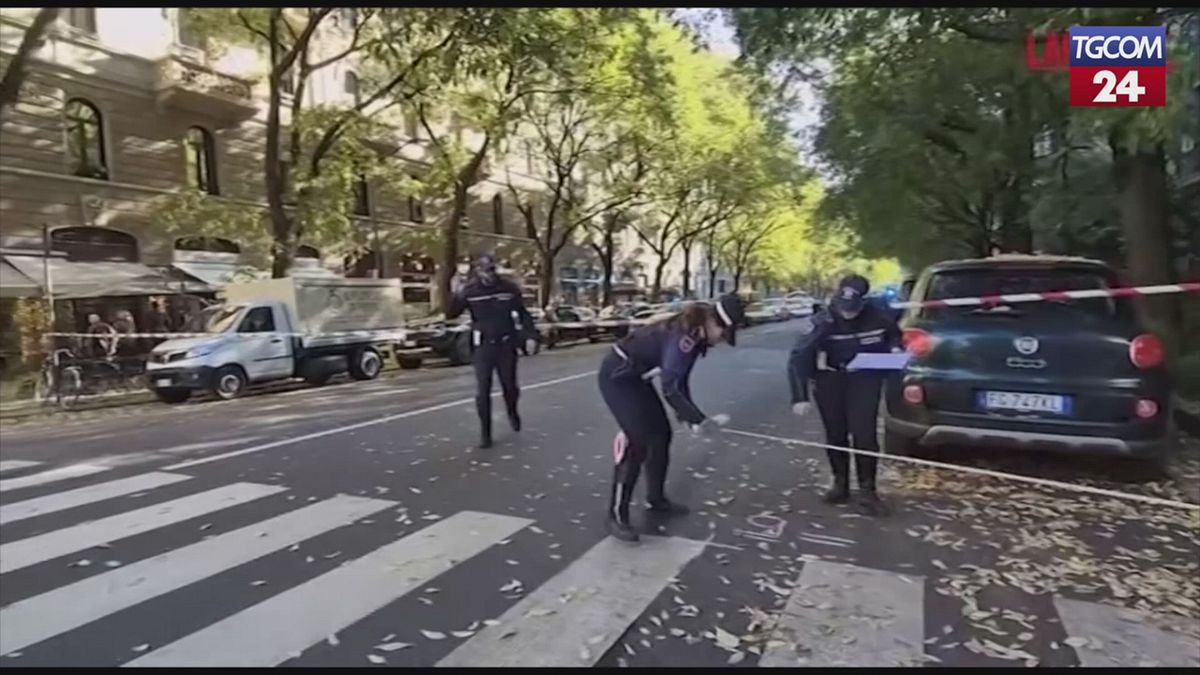 Milano, 86enne investito da un furgone: autista in fuga