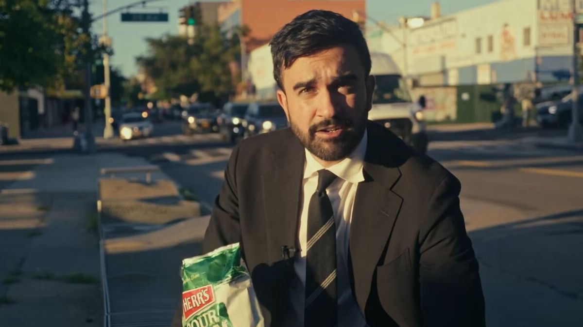 Accenti diversi, campagna video e sorriso: i segreti del successo di Mamdani | Ecco come è riuscito a diventare sindaco di New York