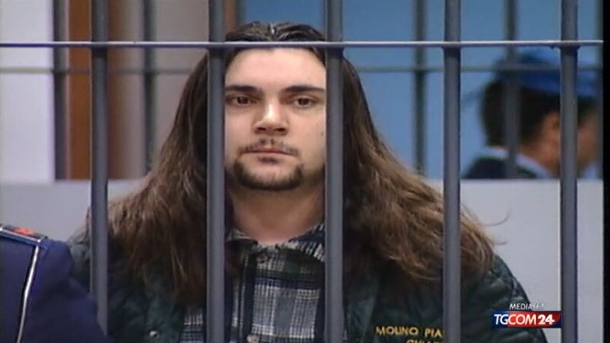 Sterminò la famiglia, il ricercato Elia Del Grande in una lettera: "Ecco perché sono scappato dalla casa lavoro"