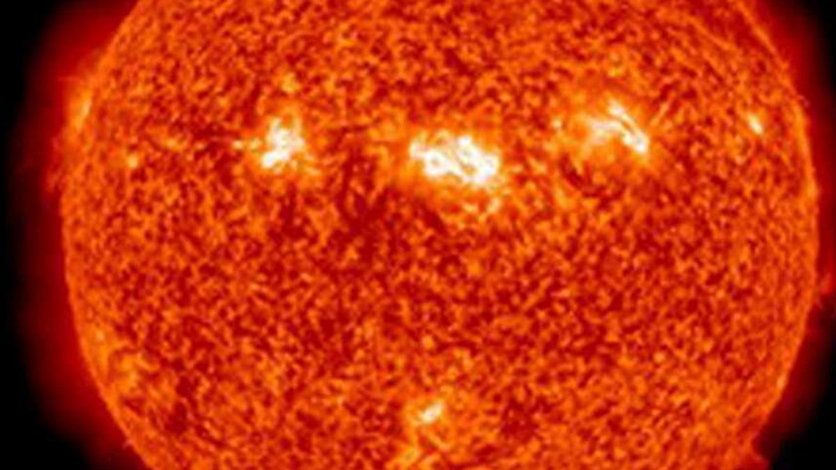 forte tempesta geomagnetica in corso reti elettriche e gps a rischio
