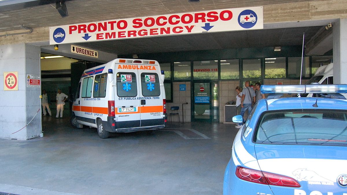 Firenze, turista denuncia violenza in piazza: due arresti