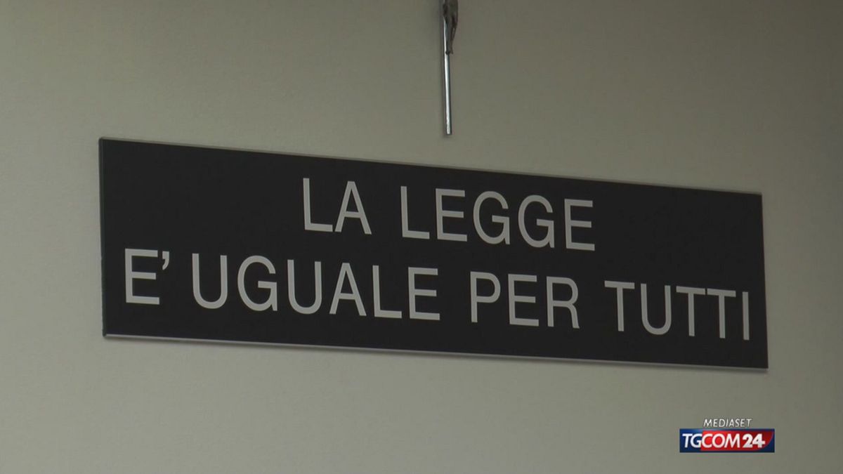 La Cassazione: "Lecito sanzionare i giudici che tardano a depositare le sentenze"