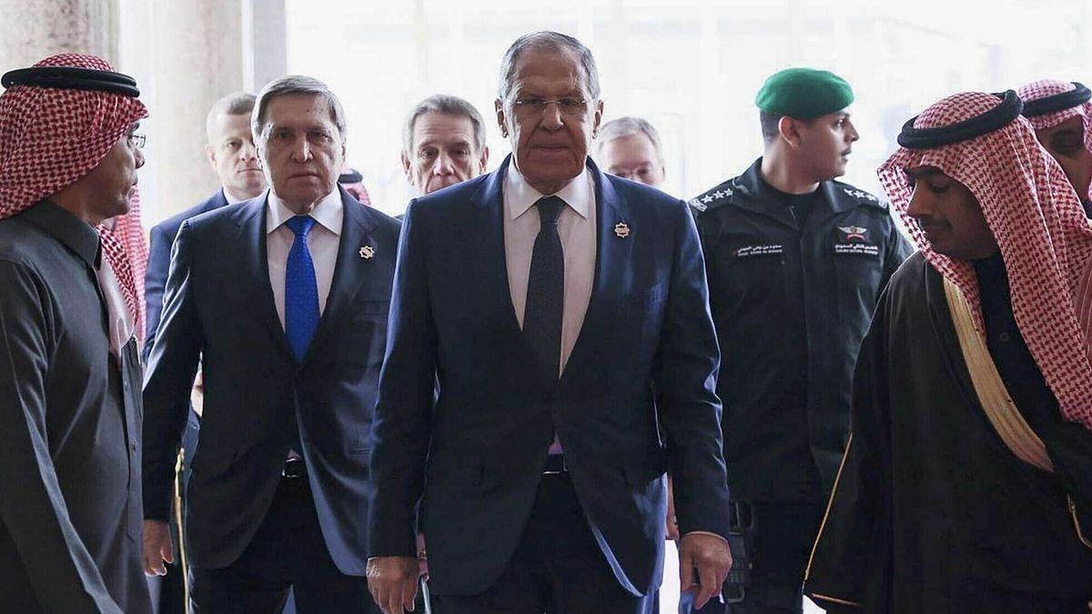 russia il ritorno del ministro lavrov
