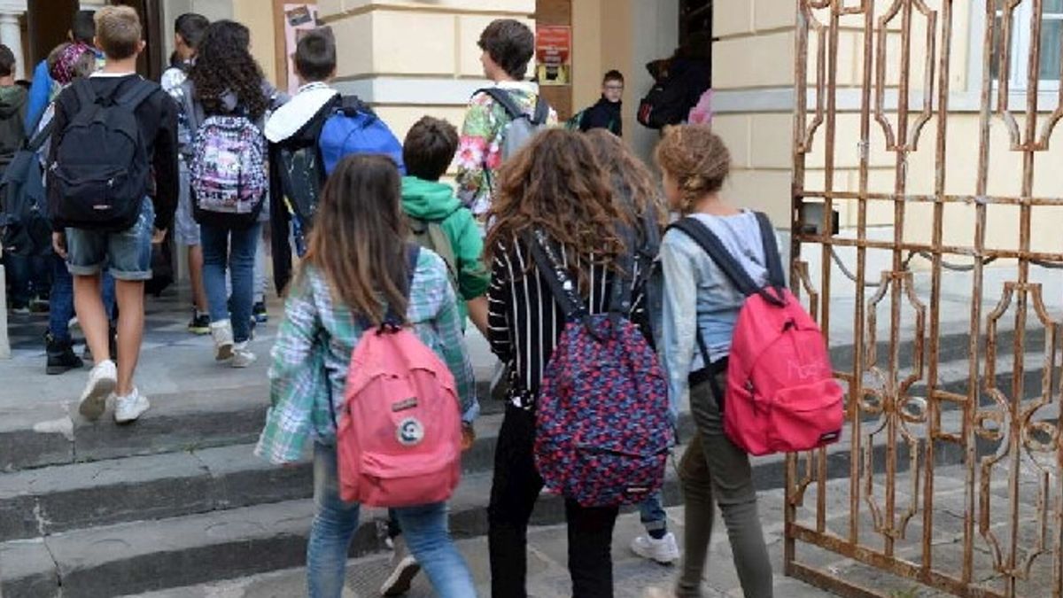 Ortaokulda cinsel eğitim, ebeveyn izni gerekiyor