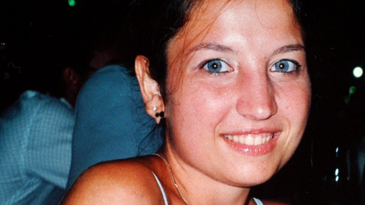 delitto di garlasco le impronte sulla porta della villetta sono di marco poggi e di un operatore