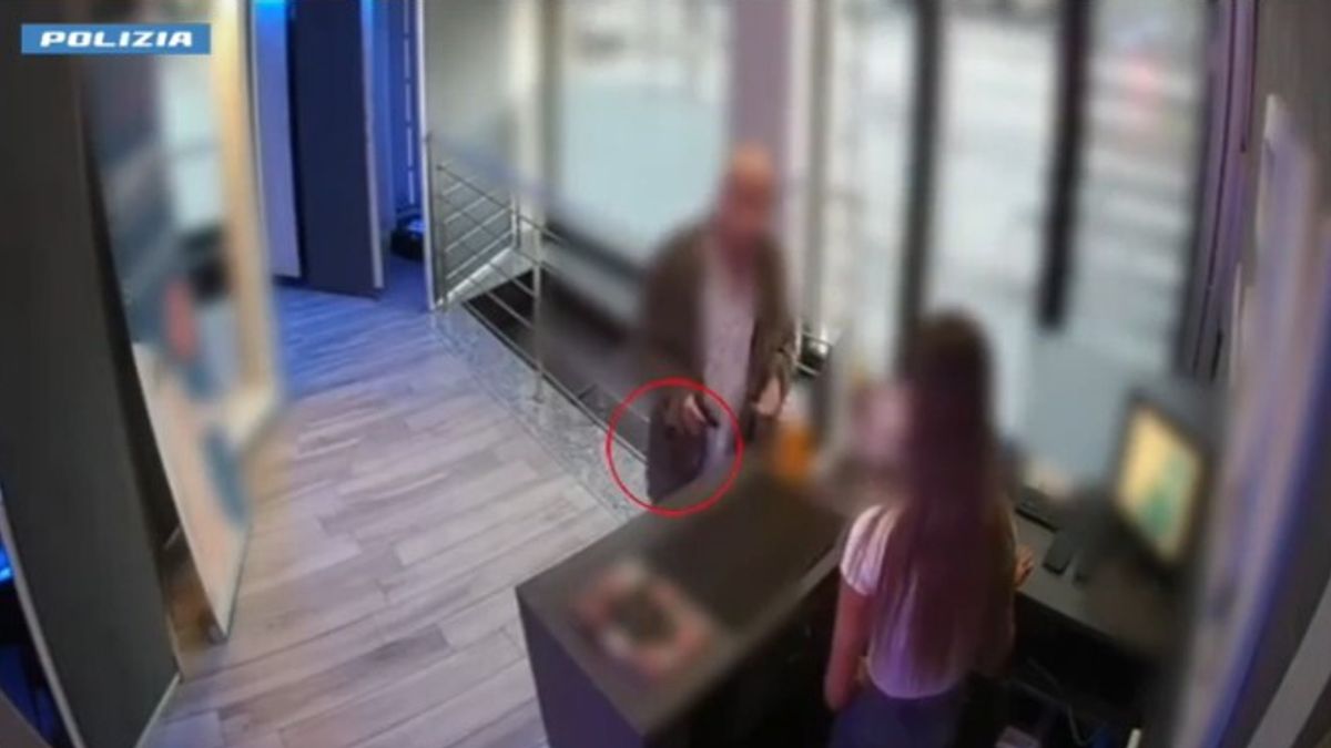 milano arrestato un rapinatore seriale aveva colpito cinque negozi in tre giorni