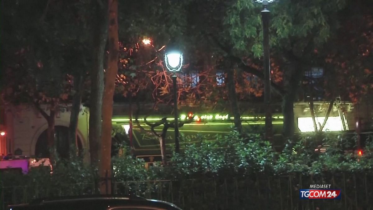 Dieci anni dal Bataclan, la Francia si ferma