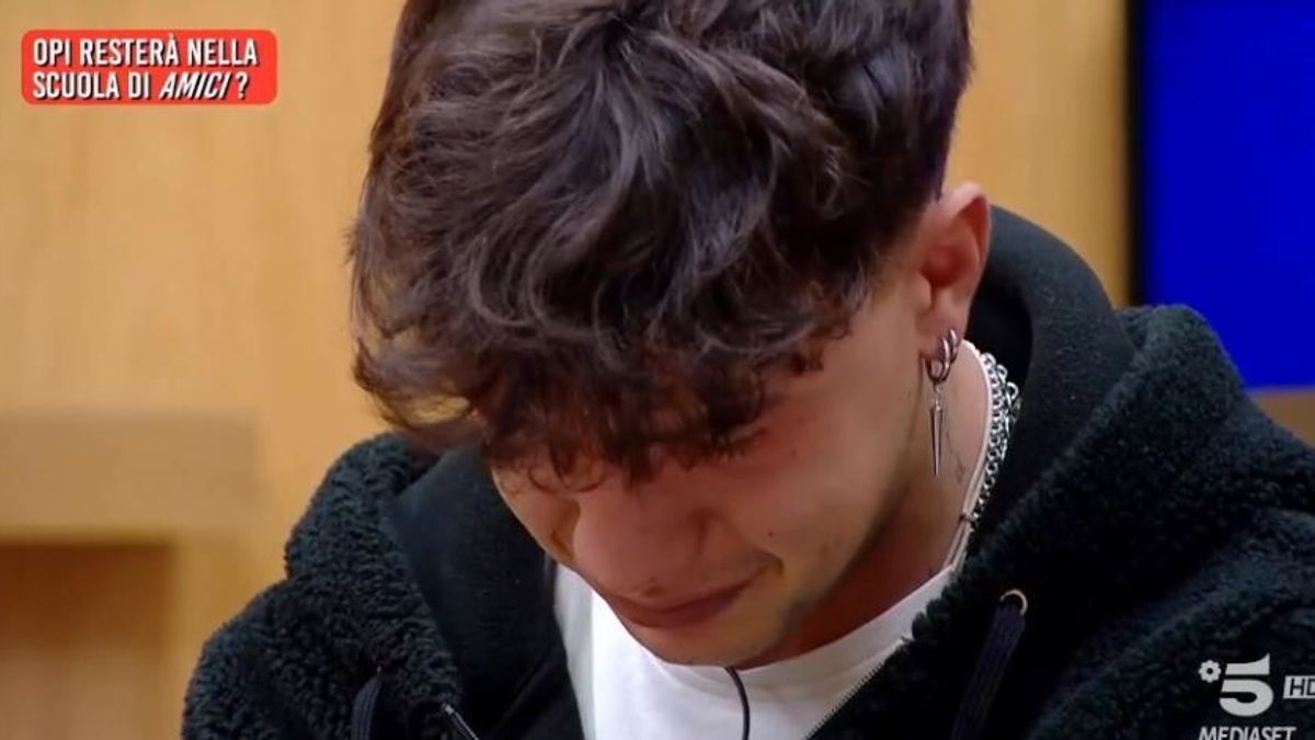 Amici 25, Opi'nin sınava hazırlanırken gözyaşları