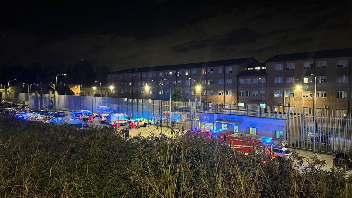 Como, tensioni in carcere dopo un tentativo di evasione fallito: tre agenti feriti, grave un detenuto