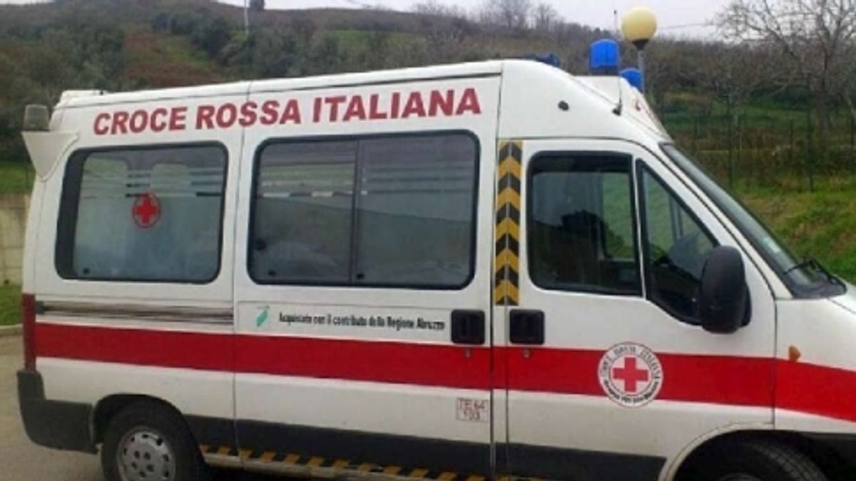 Mantova, elicottero precipita: morto il pilota 56enne