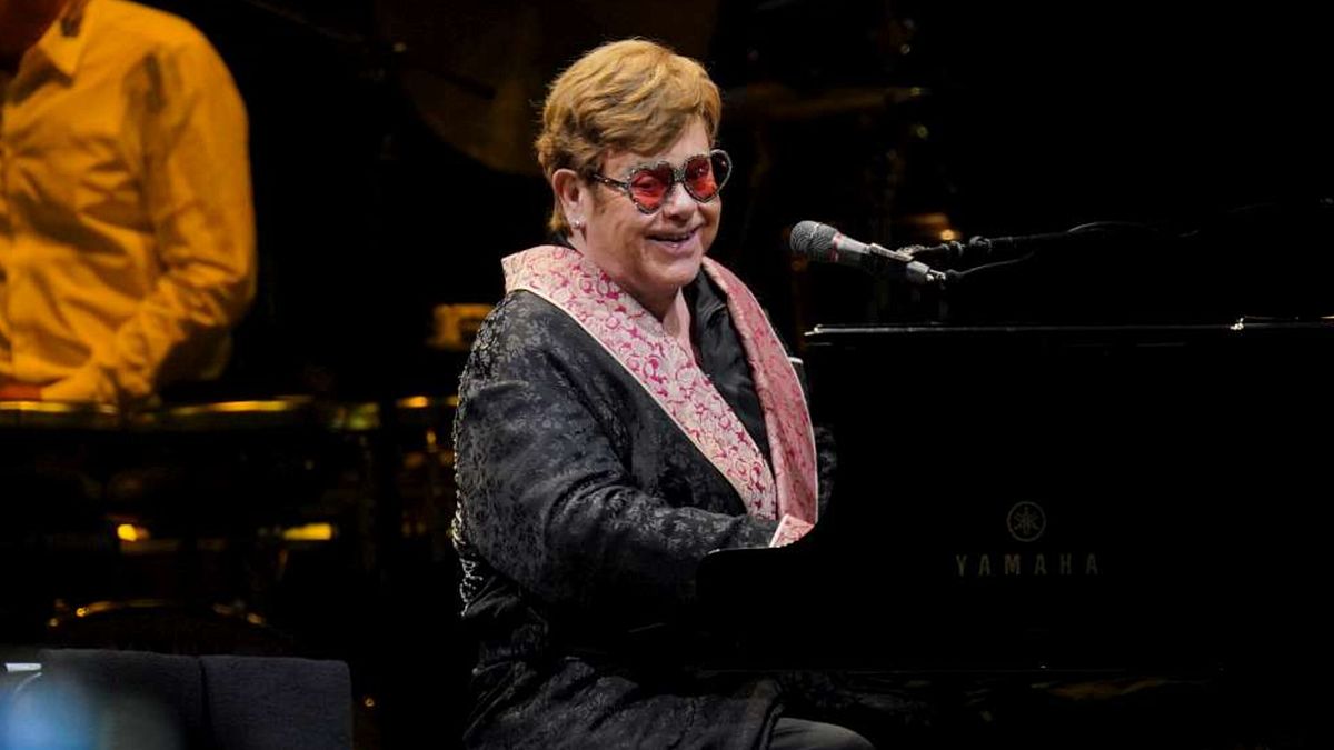 Özel TG5, Müzik Şövalyesi Elton John'u kutluyor