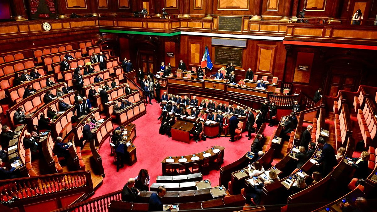 Manevra, Senato'da 5.500'den fazla değişiklik