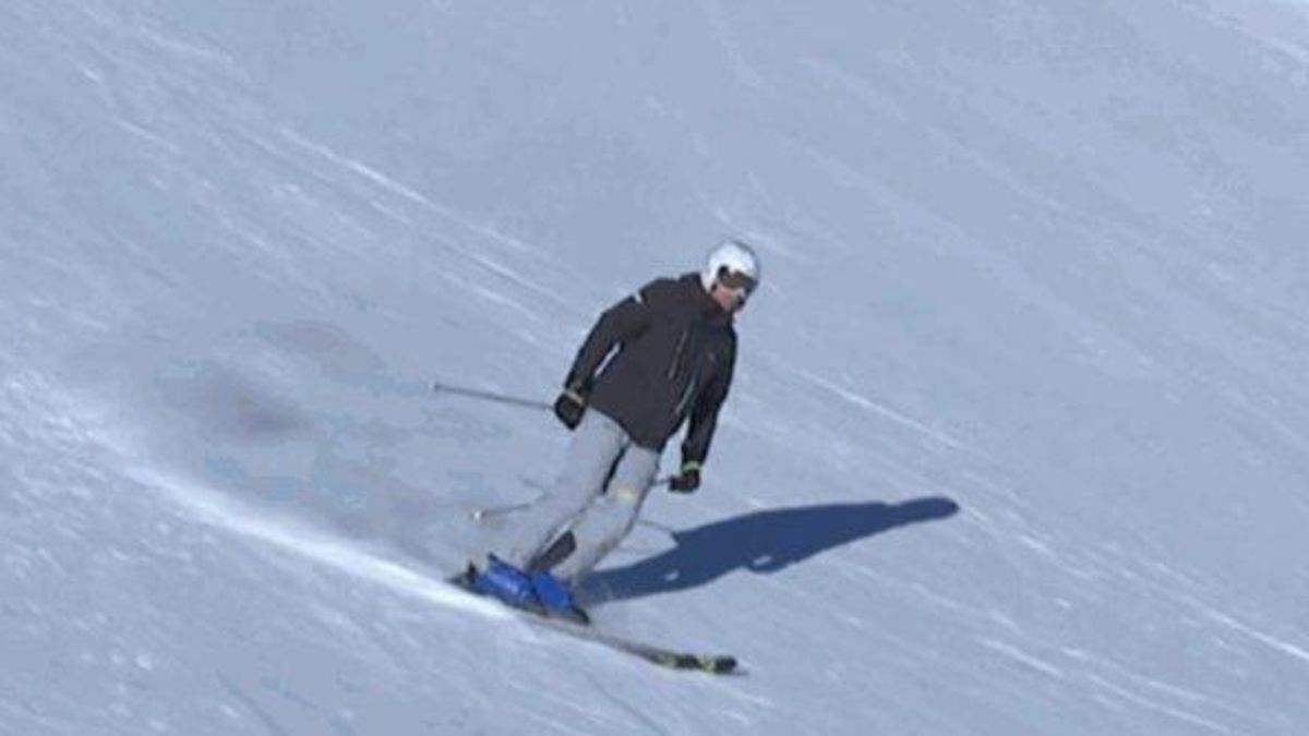 Casco obbligatorio per tutti gli sciatori dal 2025/26: sanzioni a partire da 150 euro per i trasgressori