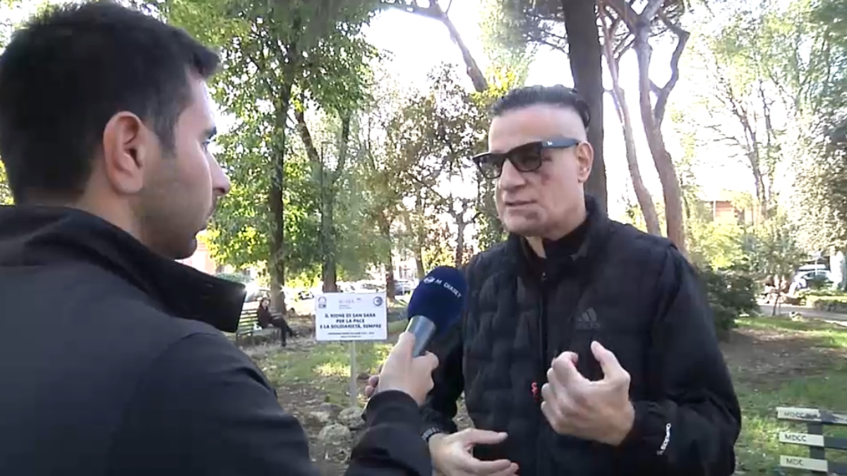 Lo youtuber Cicalone, aggredito in metro a Roma: "Ho un edema all