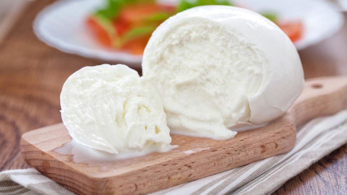 Bari, donna muore soffocata in auto mentre mangia una mozzarella