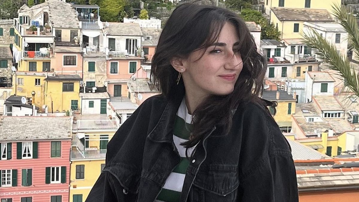 Auto si cappotta e prende fuoco a Cervasca (Cuneo): giovane morta all