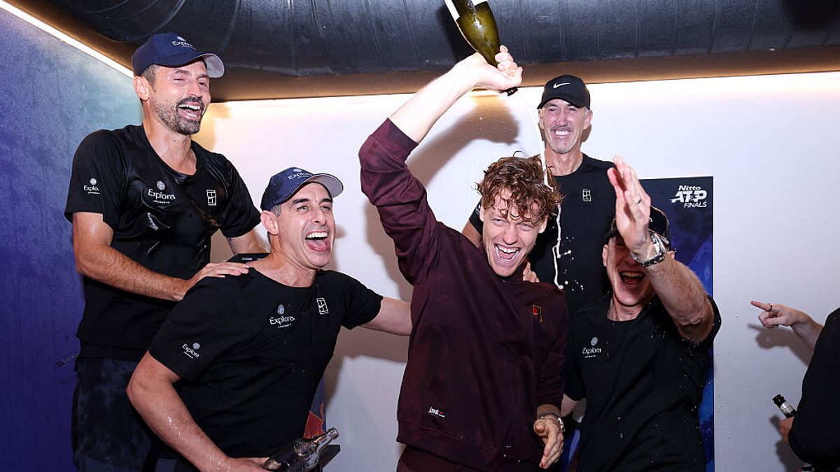 Sinner, dopo la vittoria esplode la festa con Laila e il suo team tra ...
