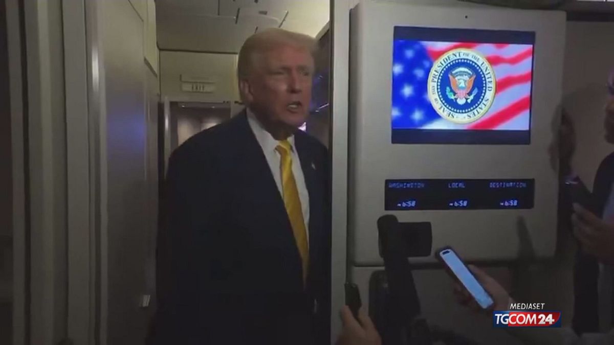 Caso Epstein, Trump insulta una giornalista: "Silenzio, porcellina!"