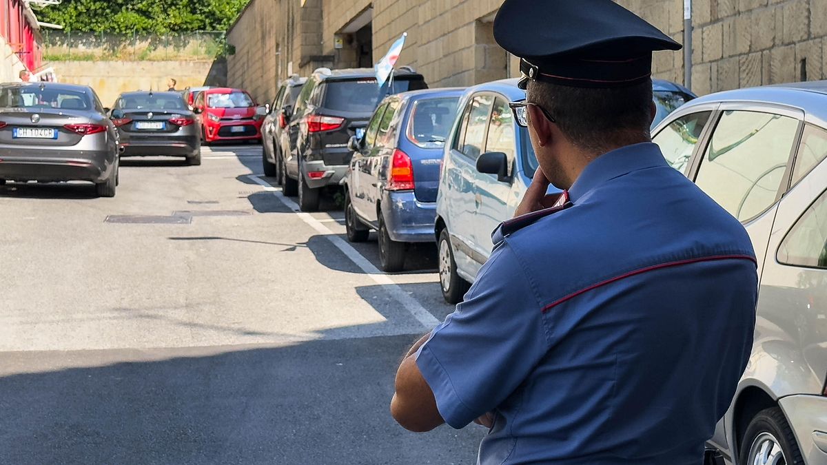 roma evaso sorpreso nascosto nel bagagliaio dell8217auto della compagna