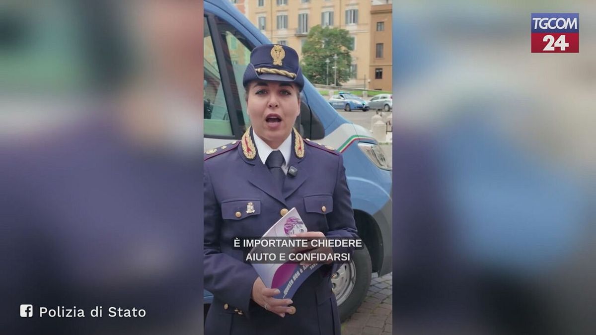 25 novembre la polizia porta in piazza la campagna questo non 232 amore