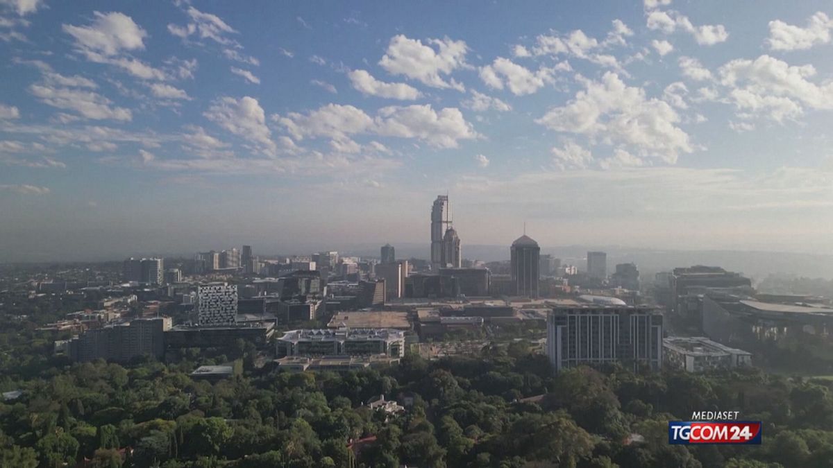 Ucraina, corsa contro il tempo per una "pace giusta"