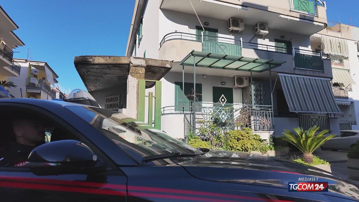 Qualiano (Napoli), donna accoltellata davanti a casa: arrestato l